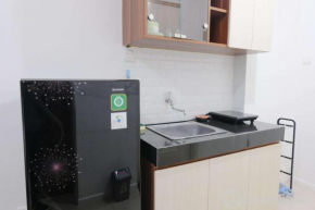 Modern Classic Studio at Apartment Parahyangan Residence By Travelio